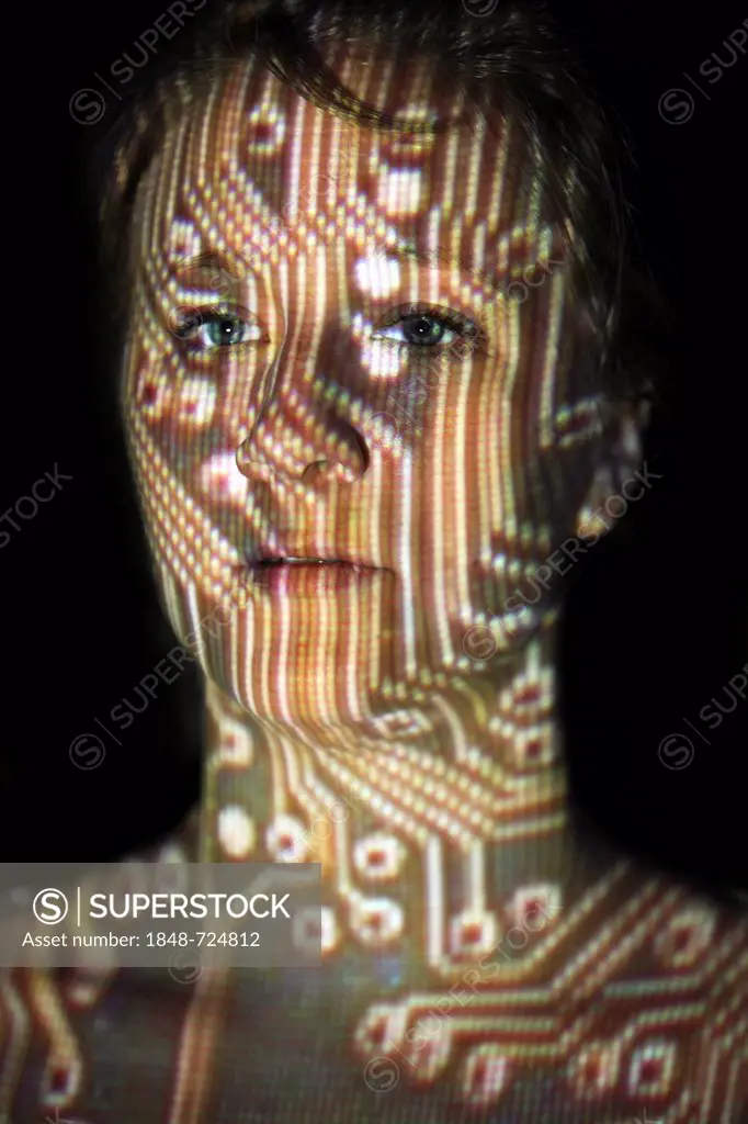 Networked woman, symbolic image for networking