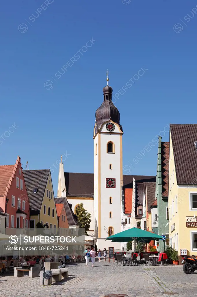 St Jakob Catholic parish church and the upper market square, Schwandorf, Upper Palatinate, Bavaria, Germany, Europe