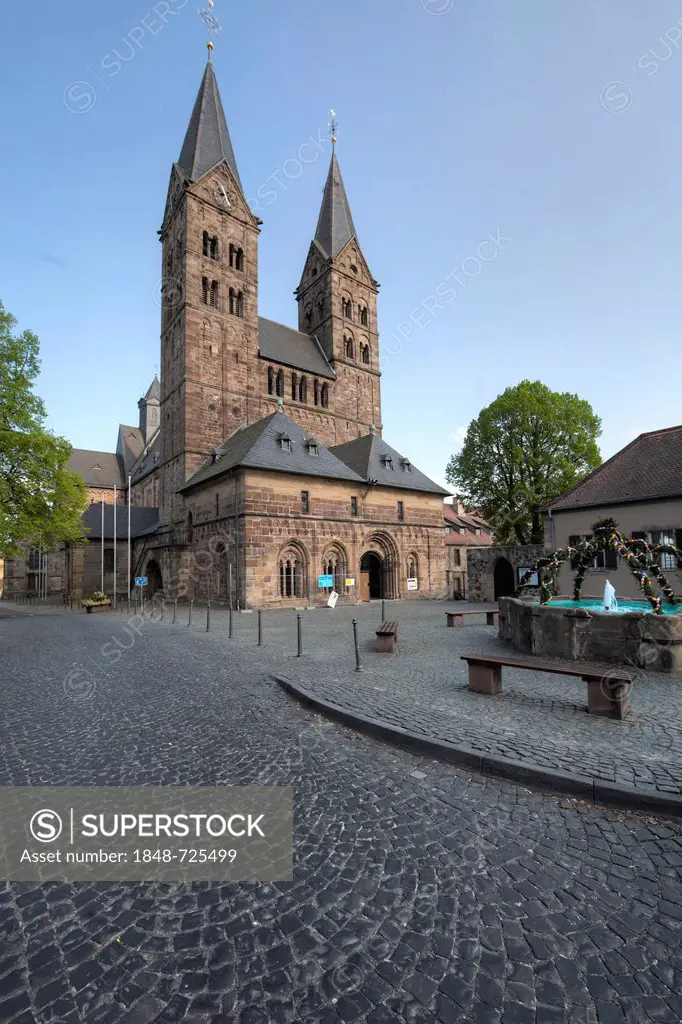 Cathedral of St. Peter, Fritzlar, Kassel region, Hesse, Germany, Europe, PublicGround