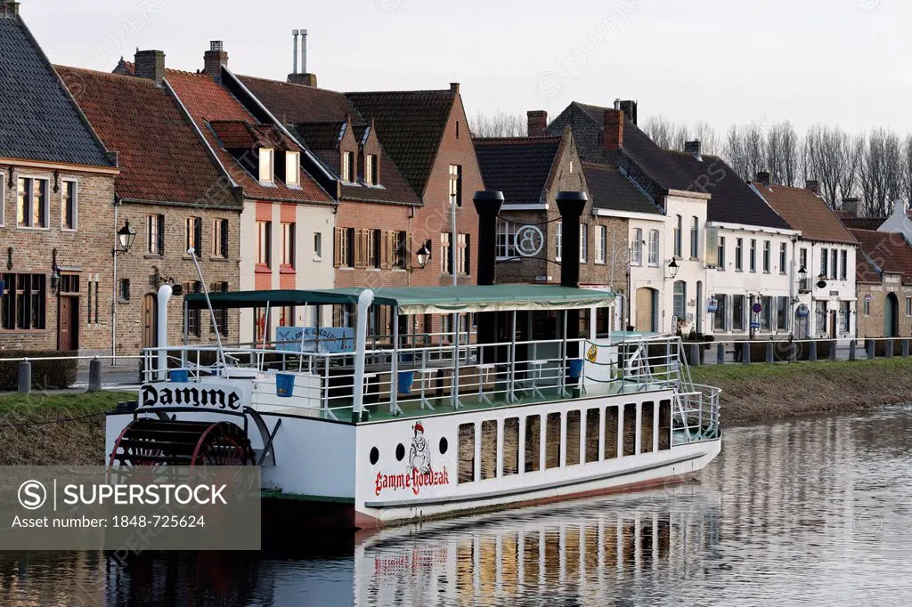 Historical paddle steamer, Lamme Goedzak, on the canal from Bruges to Damme, West Flanders, Belgium, Europe