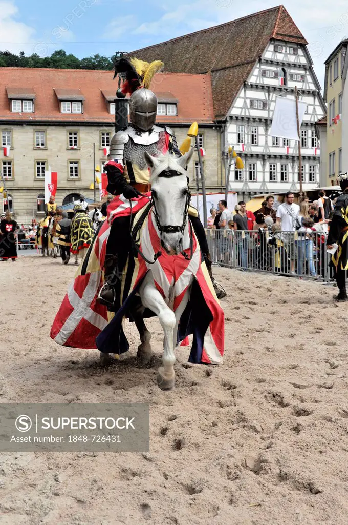 Knight's tournament of Armati Equites, market square, Schwaebisch Gmuend, 850th anniversary of Gmuend, Schwaebisch Gmuend, Baden-Wuerttemberg, Germany...