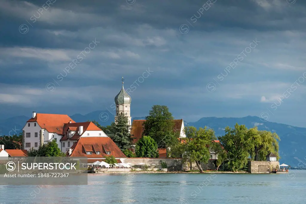 View of Wasserburg peninsula with the baroque church of St. George as seen from the town of Nonnenhorn, Lake Constance, Bavaria, Germany, Europe