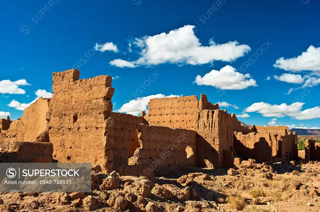 Derelict kasbah, mud brick fortress of the Berber people, Tighremt, Draa Valley, southern Morocco, Morocco, Africa
