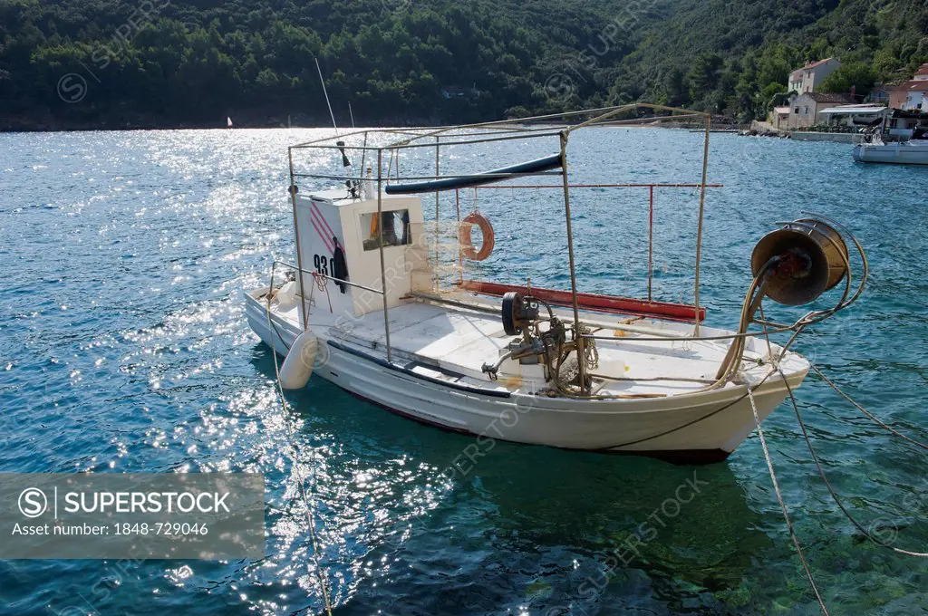 Fishing boat in the fishing village of Valun, Cres Island, Adriatic Sea, Kvarner Gulf, Croatia, Europe