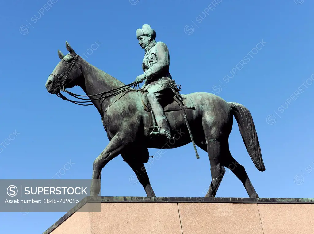 Equestrian statue of Carl Gustav Emil Mannerheim, Helsinki, Finland, Europe