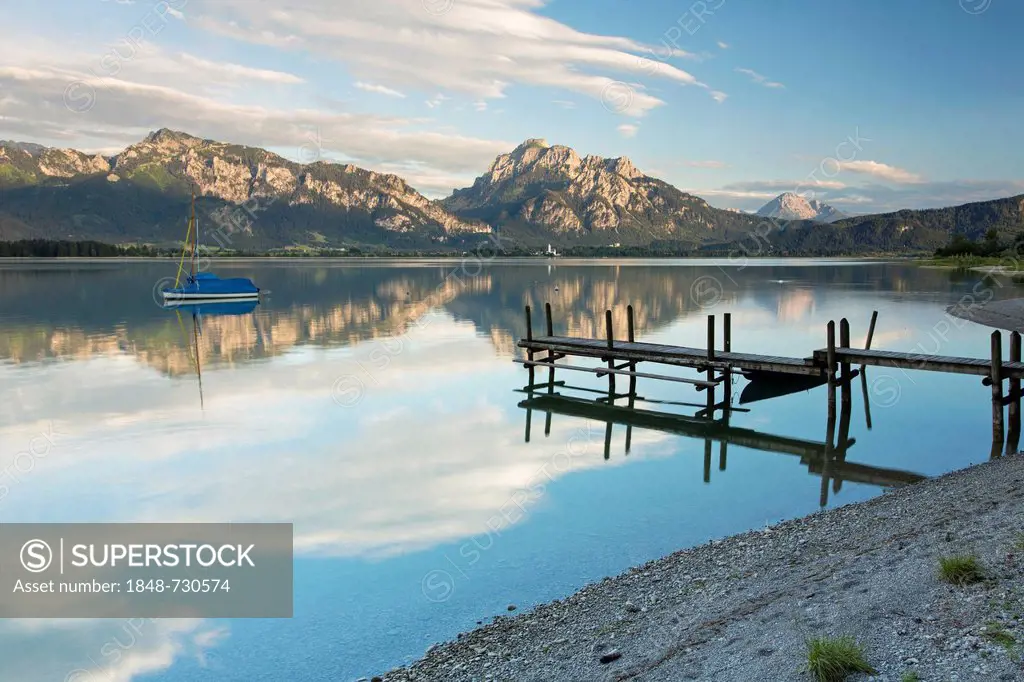 Evening mood at the calm Lake Forggensee in Allgaeu near Fuessen, Bavaria, Germany, Europe, PublicGround