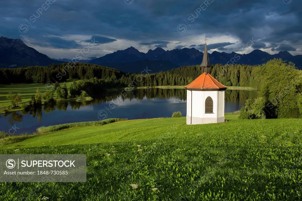 Hofkapelle chapel beside Lake Hegratsrieder near Fuessen in Allgaeu, Bavaria, Germany, Europe, PublicGround