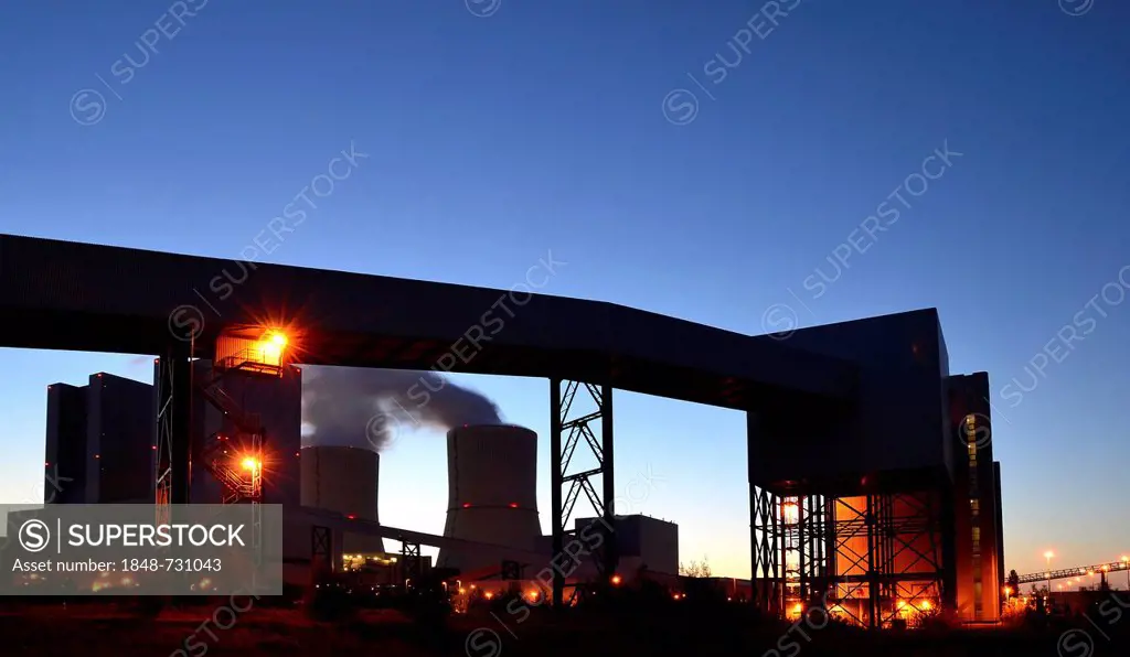 Lignite-fired Lippendorf Power Station at dusk, Saxony, Germany, Europe