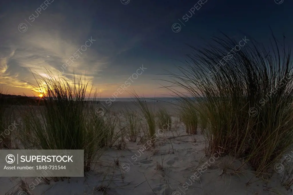 Sunset on the Baltic Sea coast near Warnemuende, Mecklenburg-Western Pomerania, Germany, Europe