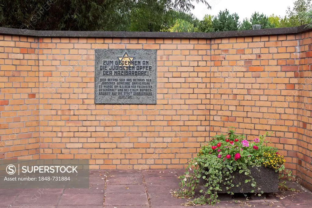 Memorial, plaque, in memory of the Jewish victims of Nazi barbarism, in this place there was the synagogue of the Jewish community of Oranienburg, it ...