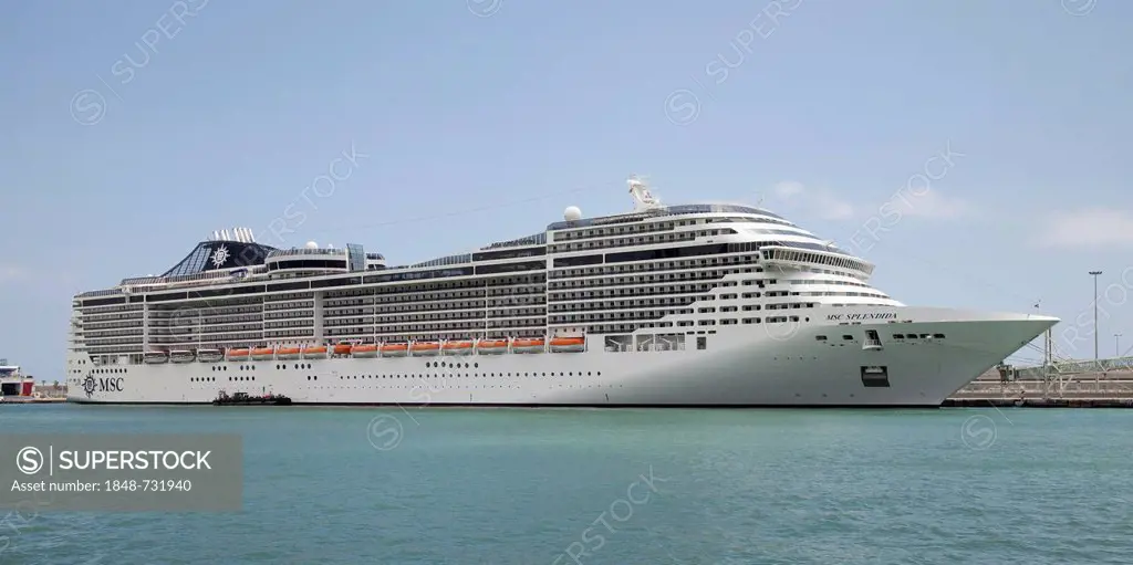 Cruise ship, MSC Splendida, in Port Vell, Barcelona, Catalonia, Spain, Europe