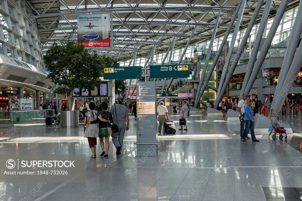 Interior of terminal building, Duesseldorf International Airport, North Rhine-Westphalia, Germany, Europe