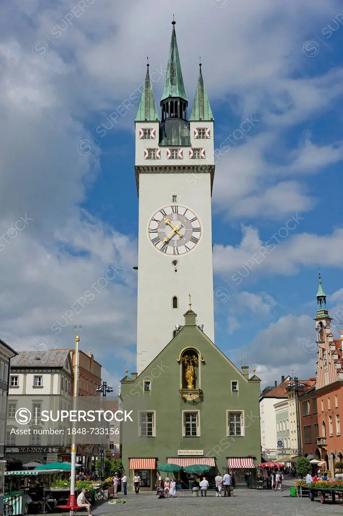 City Tower as seen from Stadtplatz square, Ludwigsplatz square, Straubing, Lower Bavaria, Bavaria, Germany, Europe, PublicGround