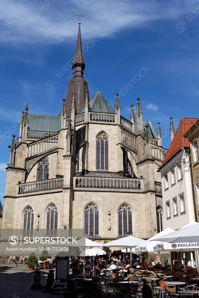 Marktplatz square with St. Mary's Church, historic town centre, Osnabrueck, Lower Saxony, Germany, Europe