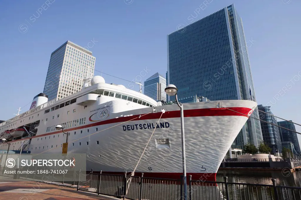 Cruise liner MS Deutschland moored at West India Dock in Canary Wharf during the 2012 Olympics in London, England, United Kingdom, Europe