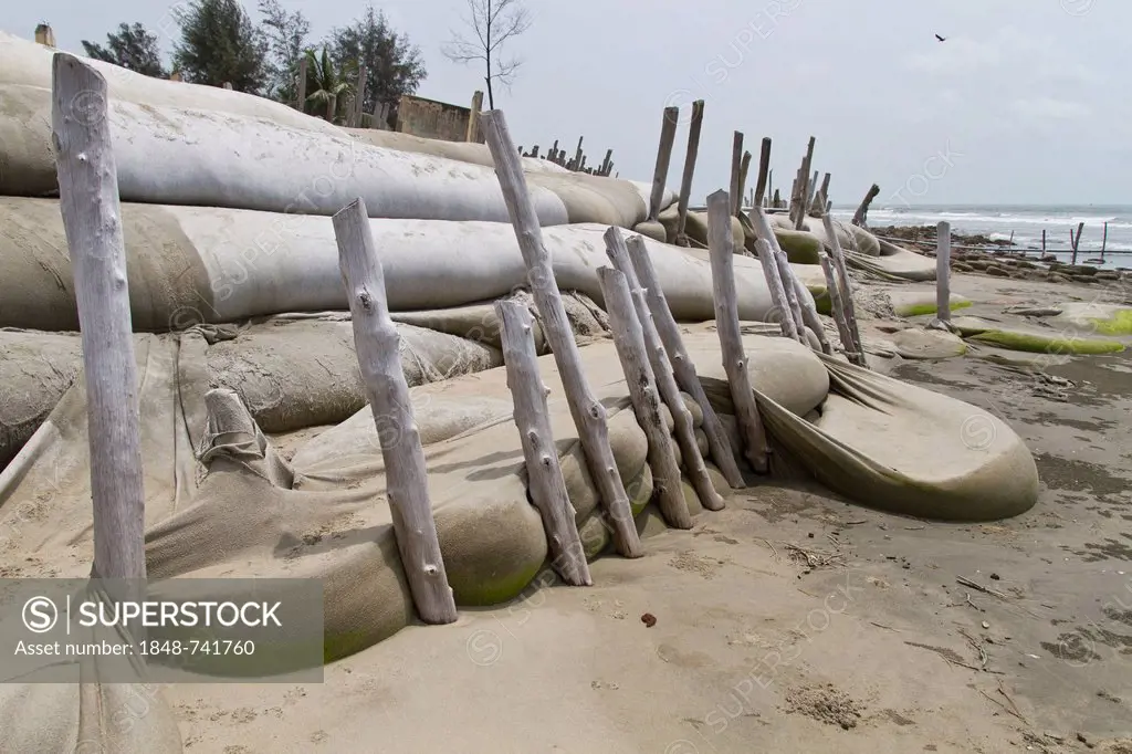 Sandbags, temporary coastal protection, Cox's Bazar, Bangladesh, South Asia