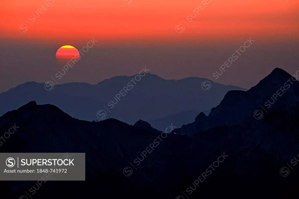 Sunset with a mountain panorama, Geisshorn Mountain, Tannheim Valley, Tyrol, Austria, Europe
