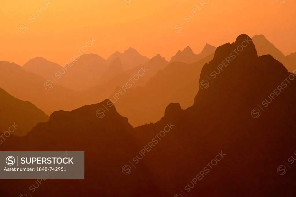 Sunset with a mountain panorama, Geisshorn Mountain, Tannheim Valley, Tyrol, Austria, Europe