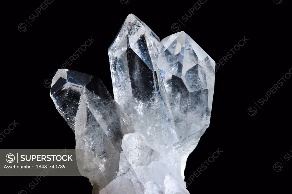 Rock crystal, quartz, 4cm high and 4cm wide