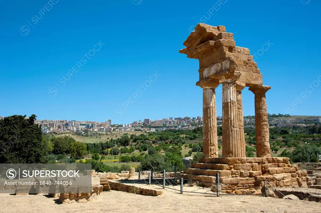 Temple of Castor and Pollux, Valley of the Temples, Agrigento, Sicily, Italy, Europe