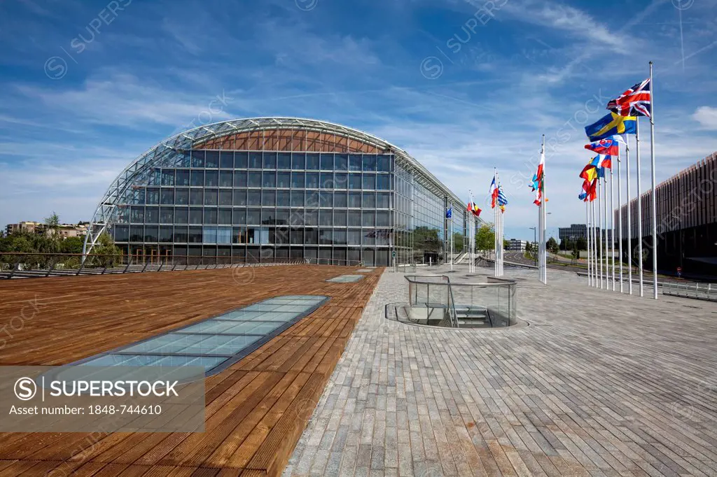 International flags, European Investment Bank, EIB, European quarter, Kirchberg-Plateau, Luxembourg City, Europe, PublicGround