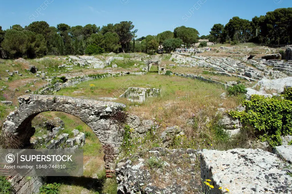 Roman Amphitheatre, Neapolis Archaeological Park, Siracusa, Syracuse, Sicily, Italy, Europe