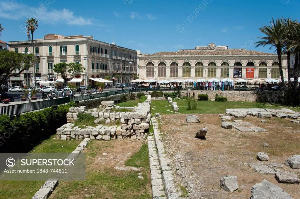 Market Hall and the Temple of Apollo, Syracuse, Ortygia or Ortigia, Sicily, Italy, Europe