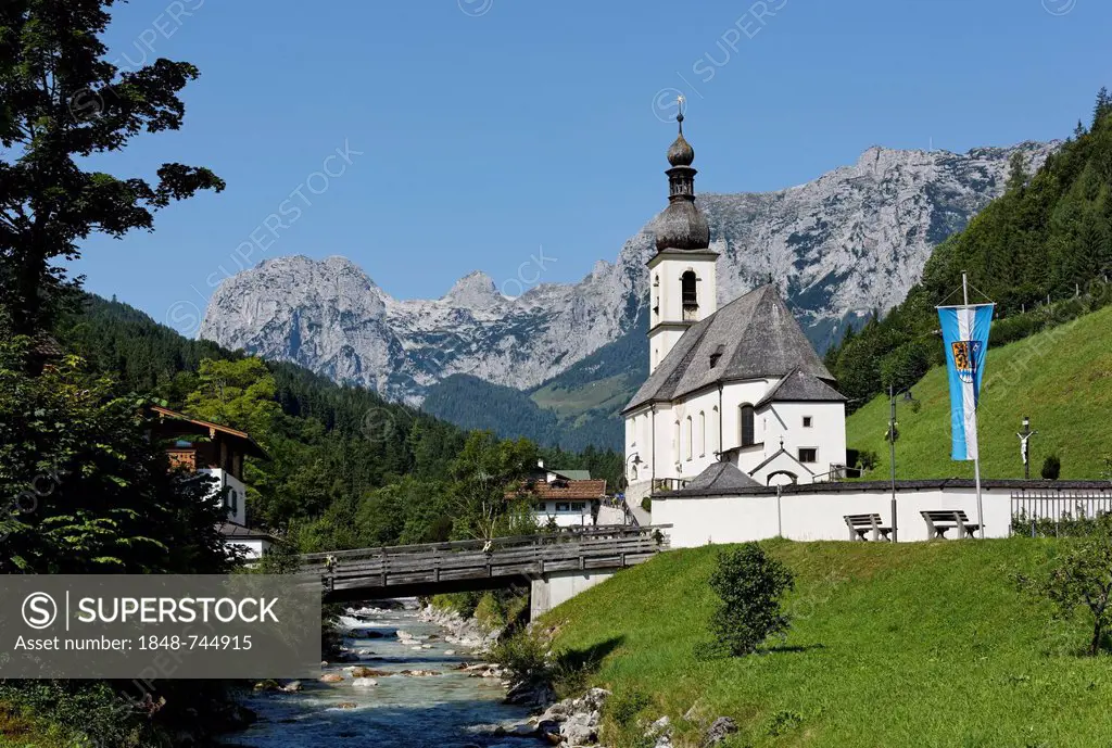 Parish Church of St. Sebastian, Ramsauer Ache, Reiter Alps at the rear, Malerwinkel, Ramsau bei Berchtesgaden, Berchtesgadener Land, Upper Bavaria, Ba...