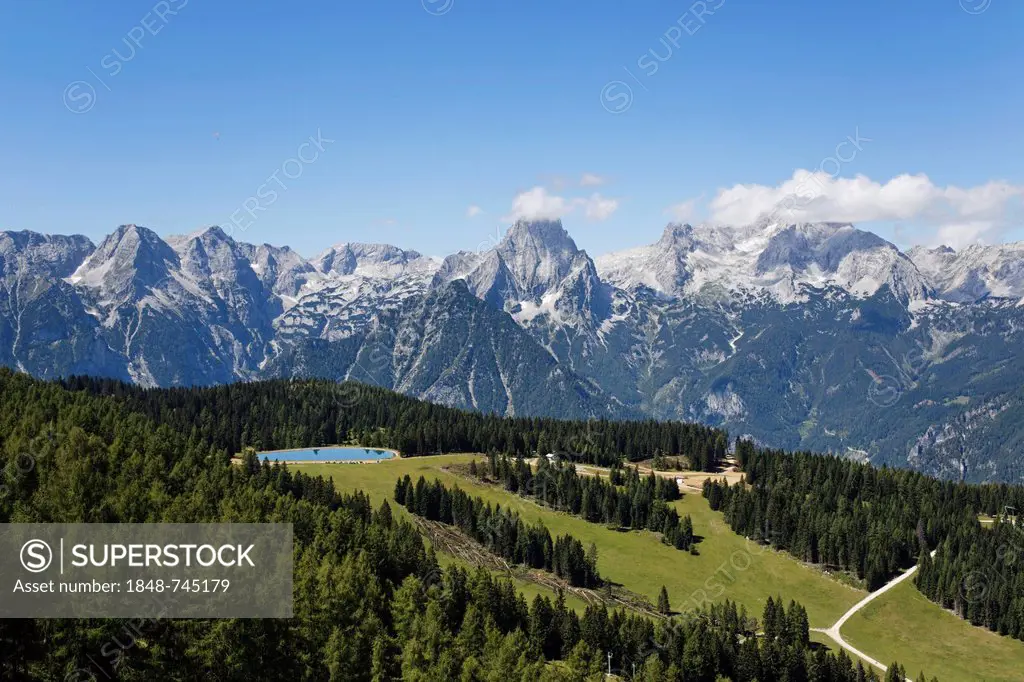 Hutterer Boeden with Spitzmauer mountain and Grosser Priel mountain, Totes Gebirge mountains, Pyhrn-Priel, Traunviertel region, Upper Austria, Austria...