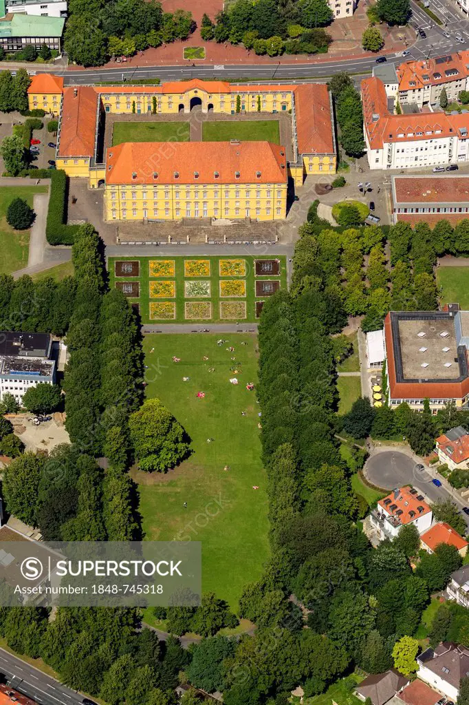 Aerial view, University of Osnabrueck, Schlossgarten park, Osnabrueck Castle, Osnabrueck, Lower Saxony, Germany, Europe
