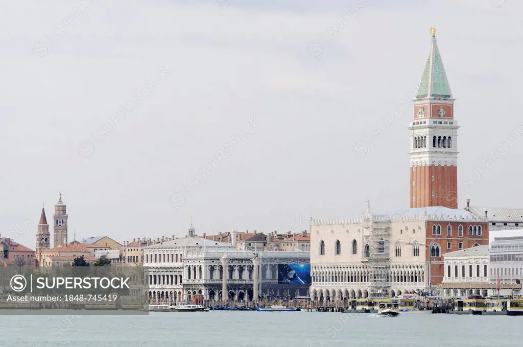 Doge's Palace, Palazzo Ducale, St. Mark's Campanile, tower, San Marco quarter, Venice, Venezia, Veneto, Italy, Europe