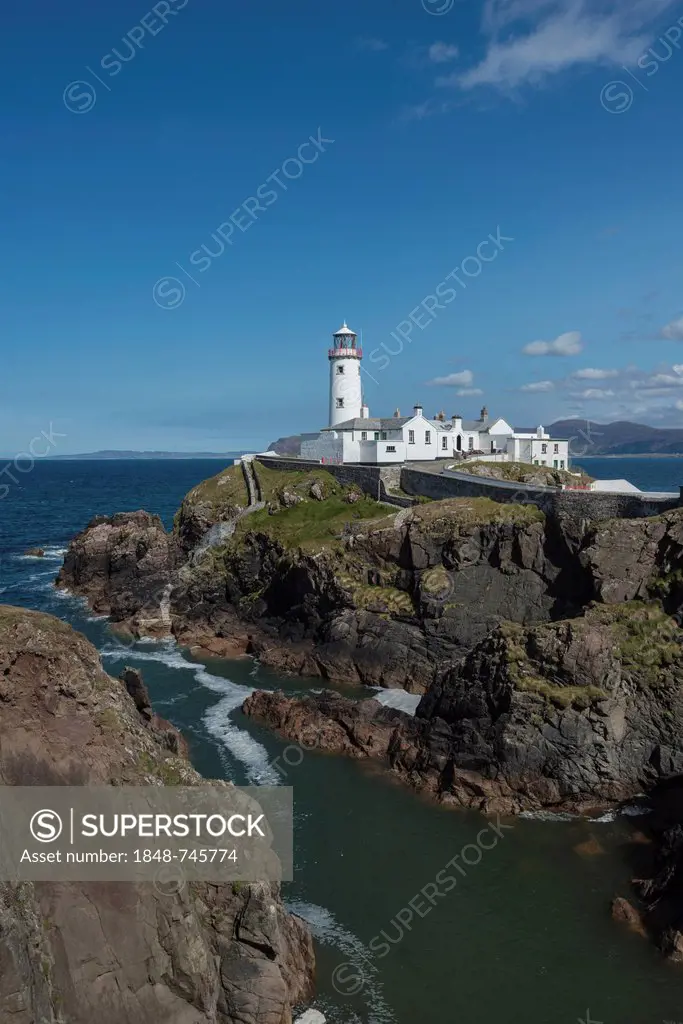 Fanad Head lighthouse, Fanad Peninsula, County Donegal, Republic of Ireland, Europe