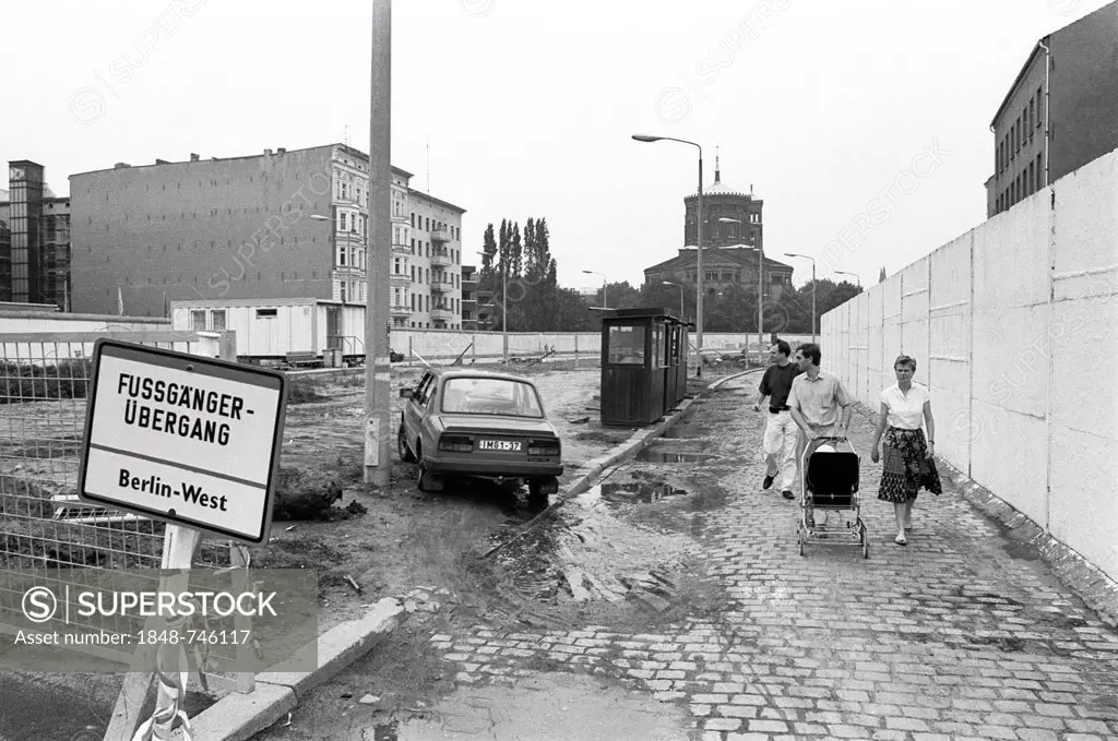 View of the former death strip of the Berlin Wall on Engeldamm road from the Kopenickerstrasse towards the Kreuzberg Thomaskirche church, Berlin, Germ...
