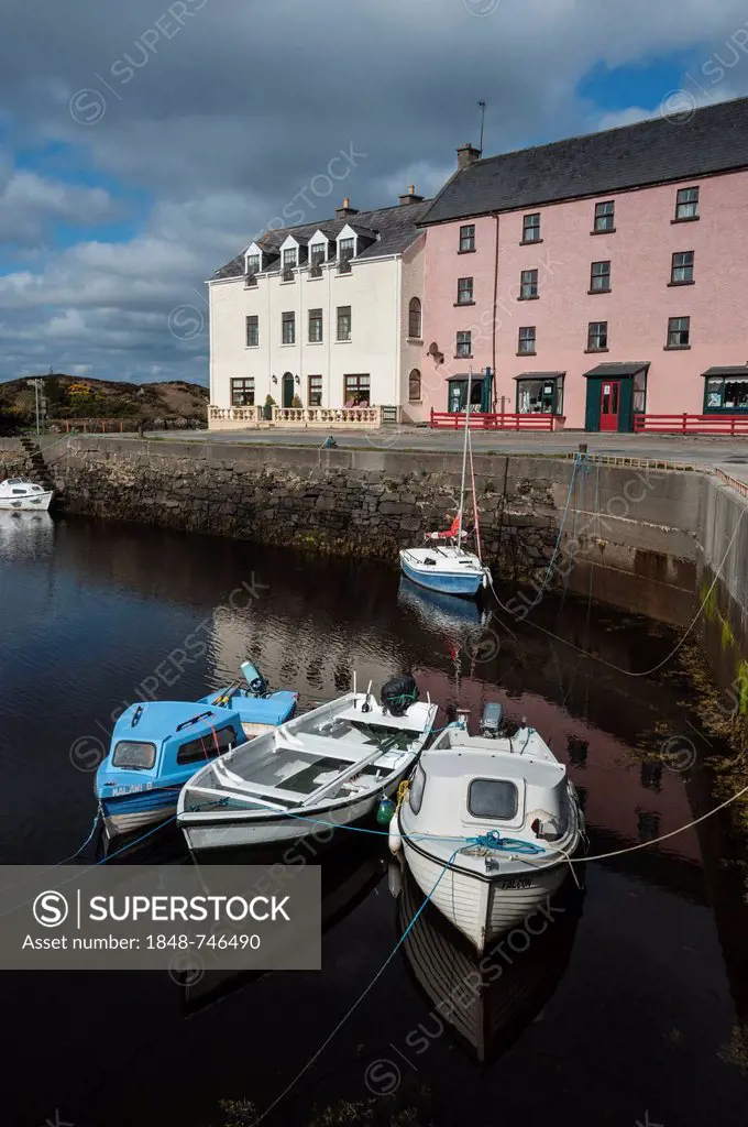Harbour of Bunbeg, County Donegal, Republic of Ireland, Europe
