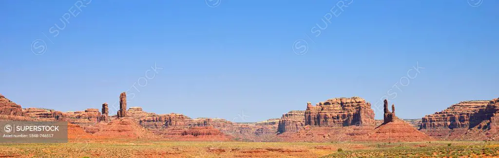Panorama, Rooster Butte, Castle Butte, Setting Hen Butte, Valley of the Gods, San Juan County, Utah, United States of America, USA
