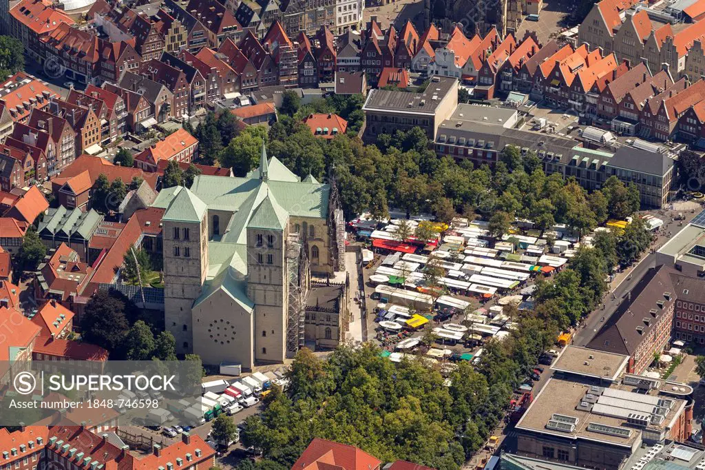 Aerial view, Prinzipalmarkt square, Muenster Cathedral, market square, Muenster, Muenster region, North Rhine-Westphalia, Germany, Europe