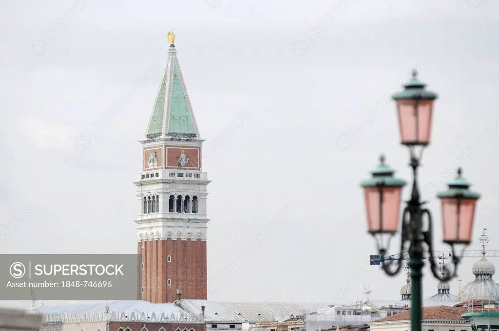 Street lamp, St. Mark's Campanile, tower, San Marco quarter, Venice, Venezia, Veneto, Italy, Europe