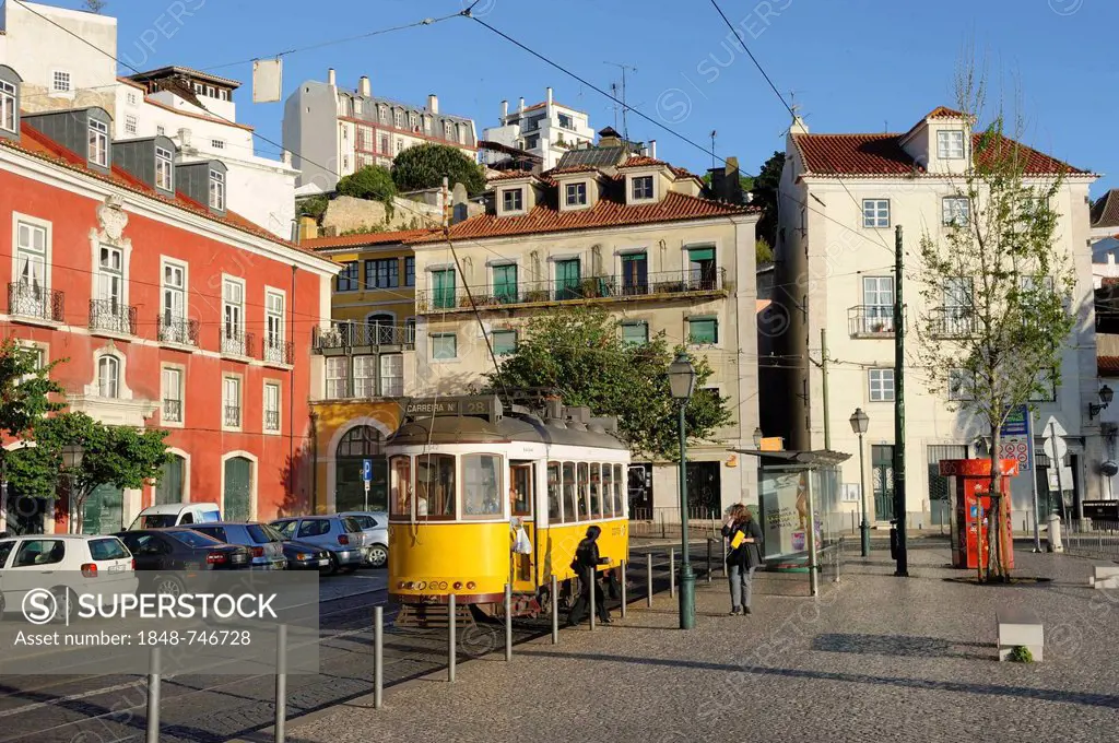 Tram with narrow gauge for tight turns at the Lago das Portas do Sol, in the old town, Alfama, Lisbon, Portugal, Europe