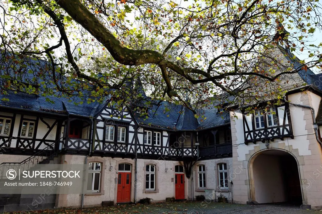 Schloss Eller castle, half-timbered building in the husbandry yard, Duesseldorf, North Rhine-Westphalia, Germany, Europe