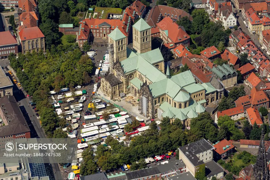 Aerial view, Muenster Cathedral, Muenster, Muenster region, North Rhine-Westphalia, Germany, Europe