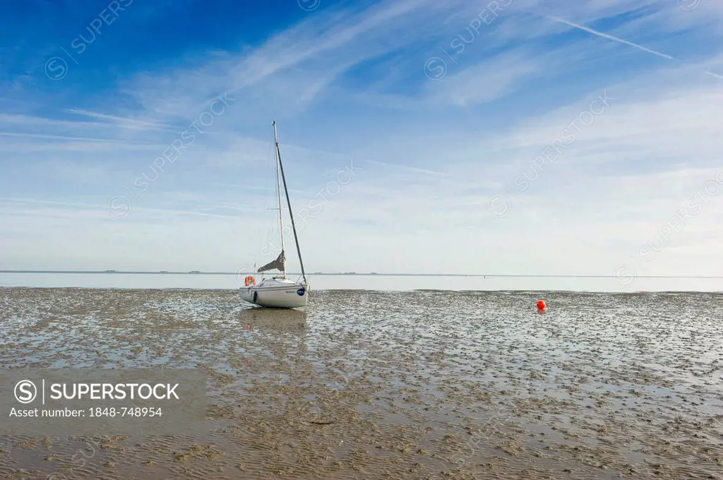 Boat, Wadden Sea near Wyk, Foehr island, North Frisia, Schleswig-Holstein, Germany, Europe