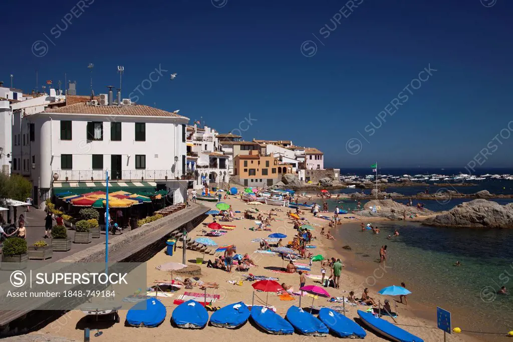 Beach and coast, Calella de Palafrugell, Costa Brava, Catalonia, Spain, Europe, PublicGround