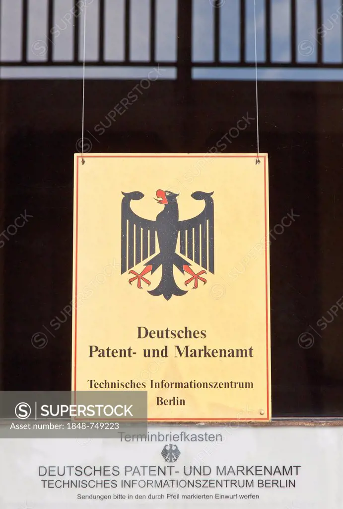 Sign, dirty window, lettering Deutsches Patent- und Markenamt, German for German Patent and Trade Mark Office, Berlin, Germany, Europe