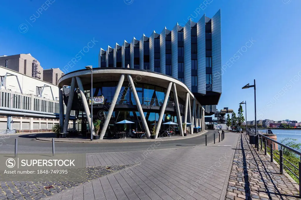Westhafen Pier 1, modern office building, Frankfurt am Main, Hesse, Germany, Europe, PublicGround