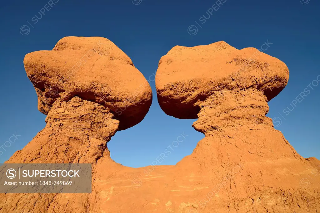 Eroded hoodoos and Entrada Sandstone rock formations, Goblins, Goblin Valley State Park, San Rafael Reef Desert, Utah, Southwestern USA, USA