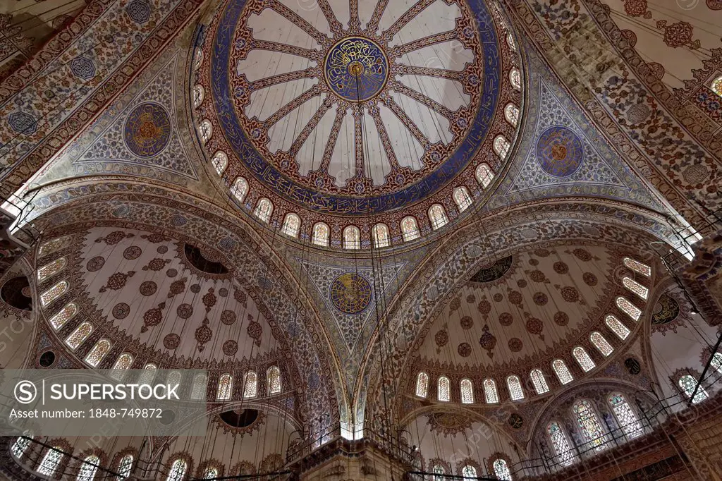 Interior view, vaulted ceiling, ornate domes, Sultan Ahmed Mosque, Sultanahmet Camii or Blue Mosque, Sultanahmet, historic centre, UNESCO World Herita...