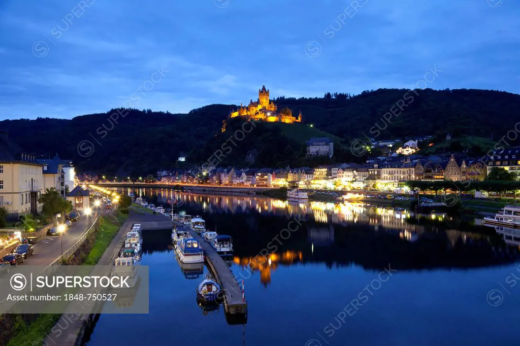 View of Cochem and the Reichsburg castle at night, Cochem, Moselle river, Rhineland-Palatinate, Germany, Europe, PublicGround