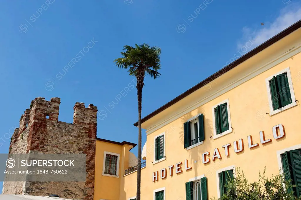 Town of Bardolino on Lake Garda, Italy, Europe