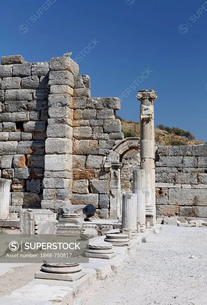 Excavations at the ancient city of Ephesus, UNESCO World Heritage Site, Ephesus, Ephesos, Efes, Izmir, Turkish Aegean, western Turkey, Turkey, Asia