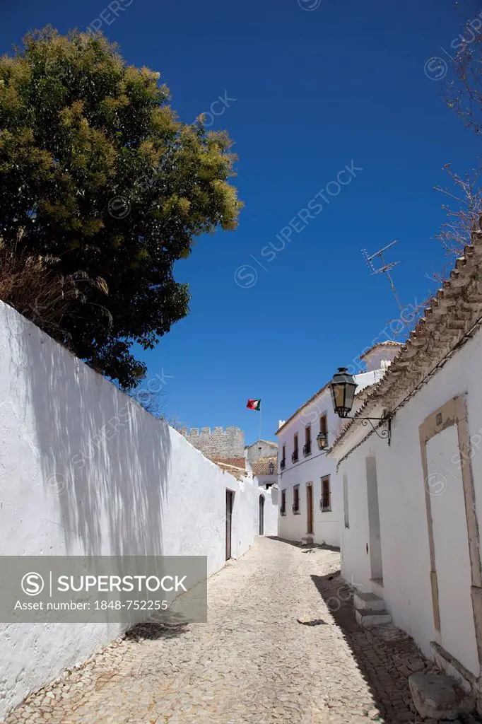 Lane with whitewashed houses in Loulé, Algarve, Portugal, Europe